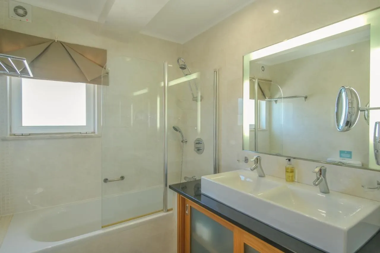 Casa Monte Cristo Apartments - Almond Lagos