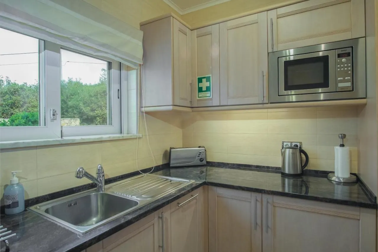 Casa Monte Cristo Apartments - Almond Lagos