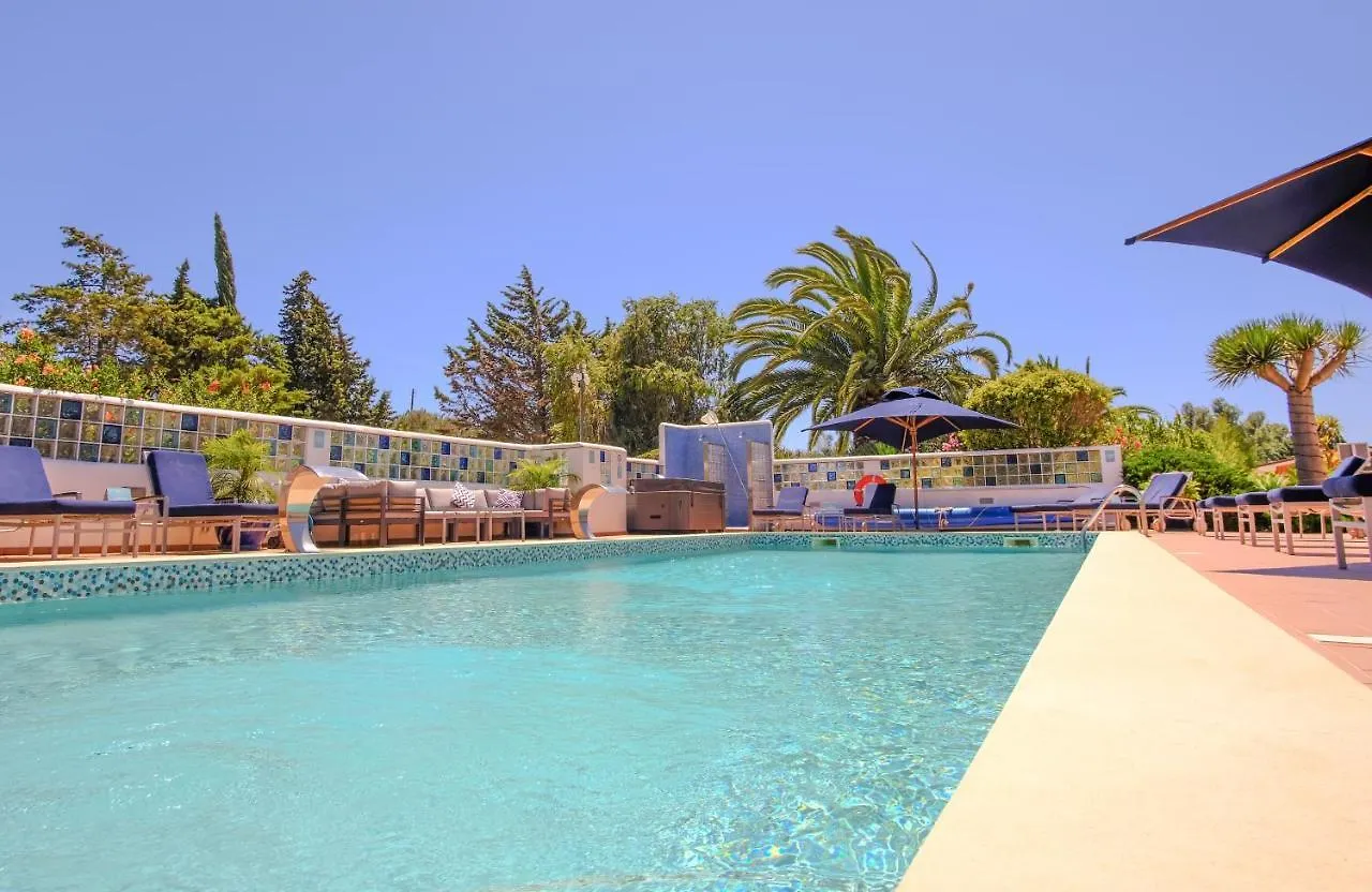 Casa Monte Cristo Apartments - Almond Lagos